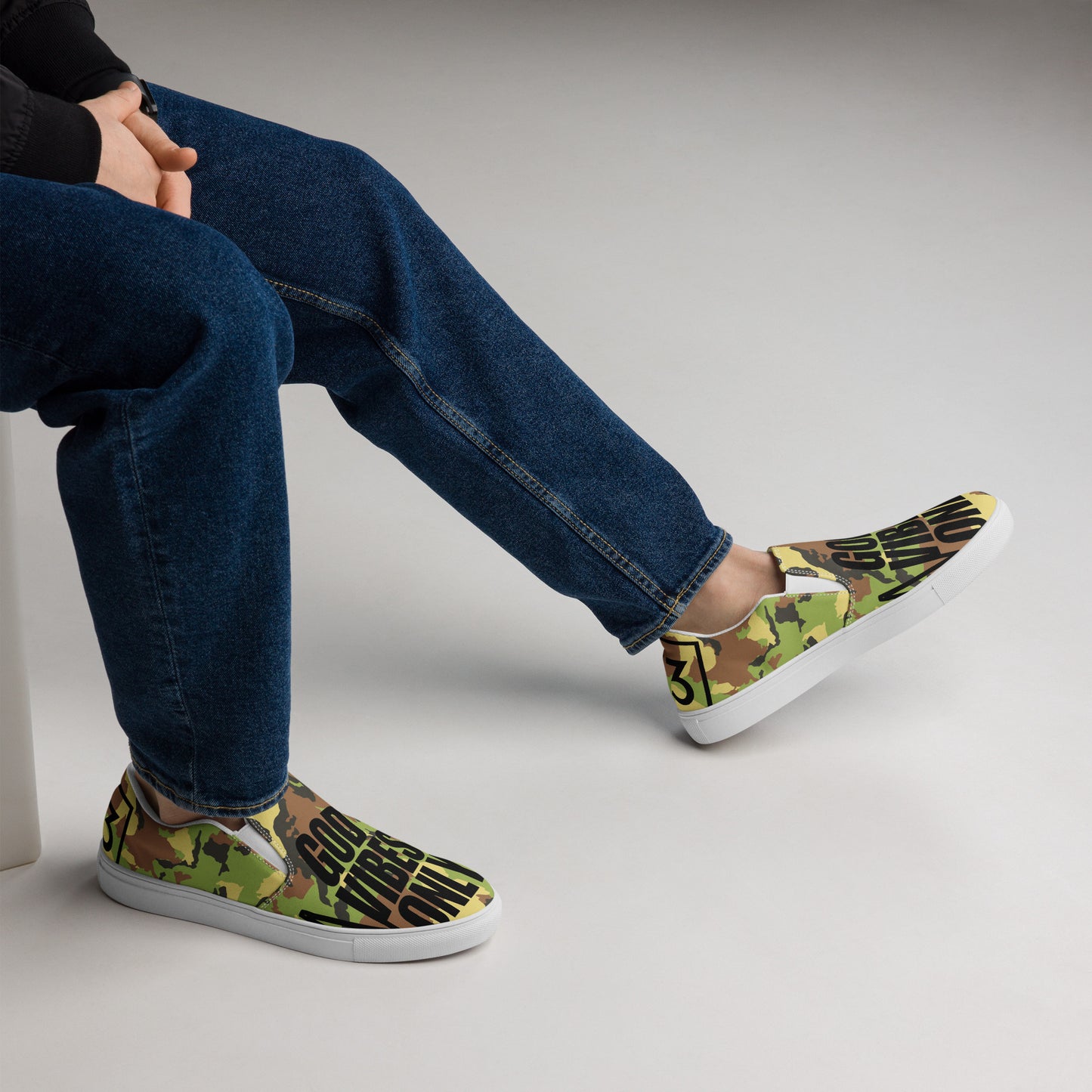 God Vibes Only Men’s slip-on canvas shoes